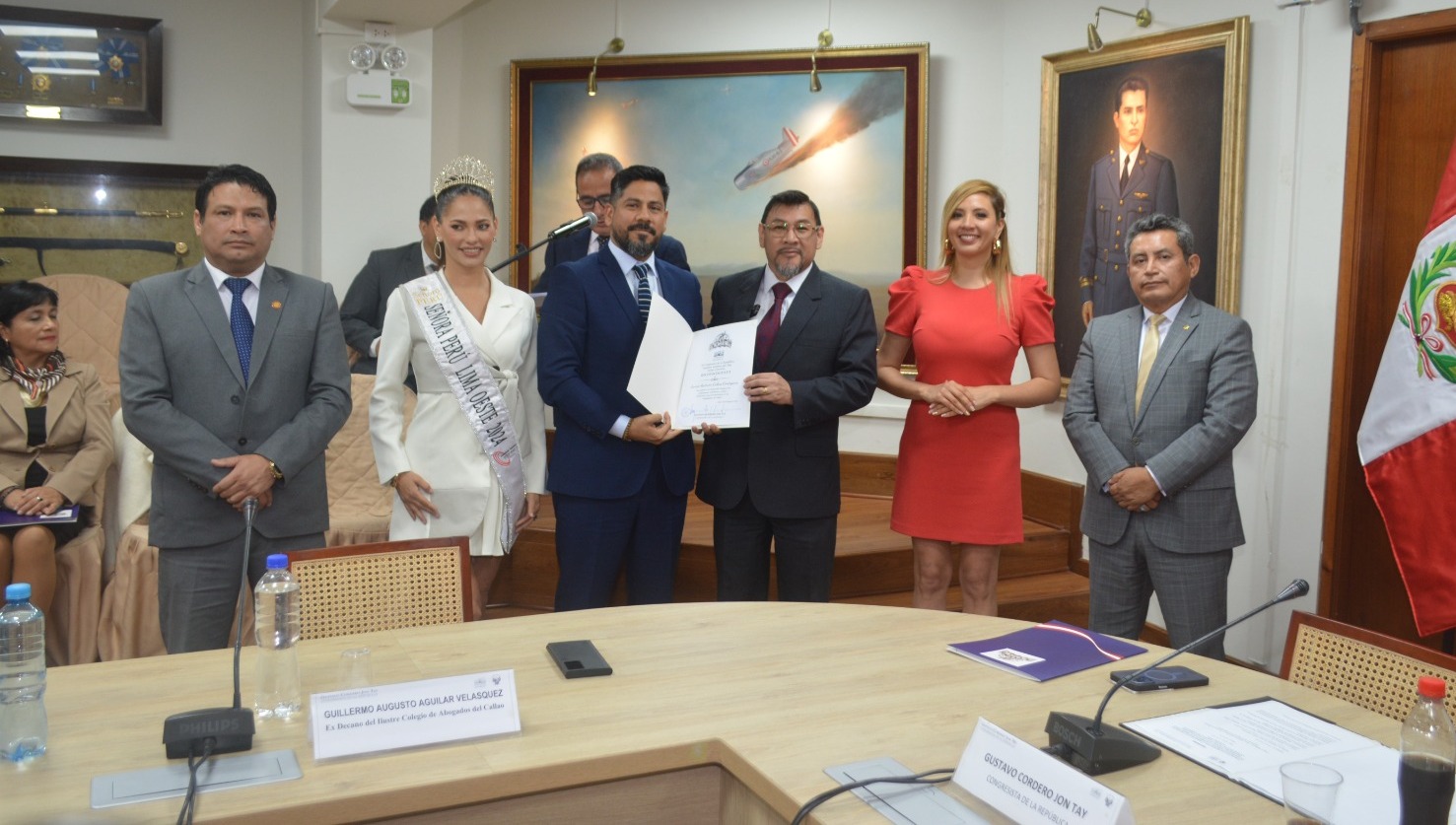 Javier Antonio Cubas Cortegana es reconocido en el Congreso de la República por su liderazgo emprendedor y su compromiso con el desarrollo humano y comunitario