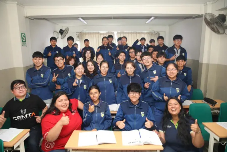 El Agustino: promoción de 30 alumnos ingresa a San Marcos, algunos en los primeros puestos